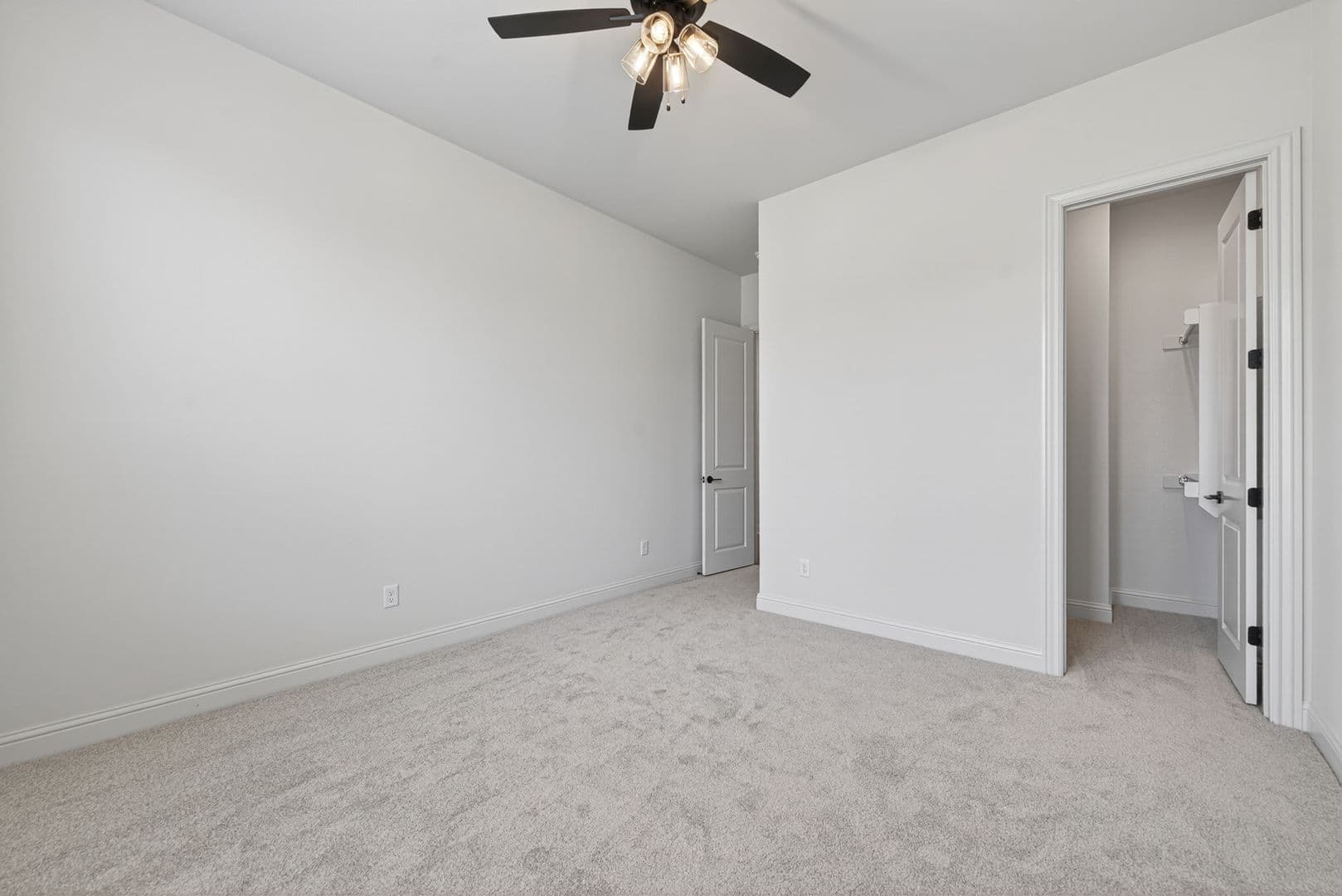 Bentonville House: 8900 W Comet Dr