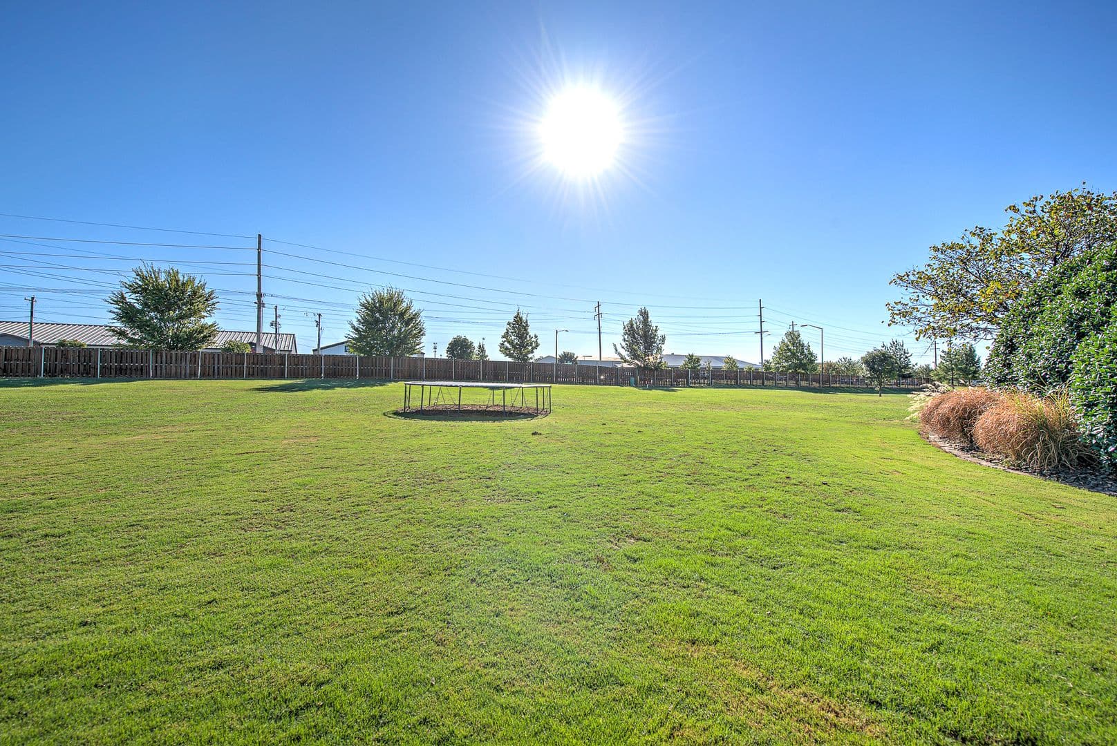 Springdale House: 6482 Wells Cir