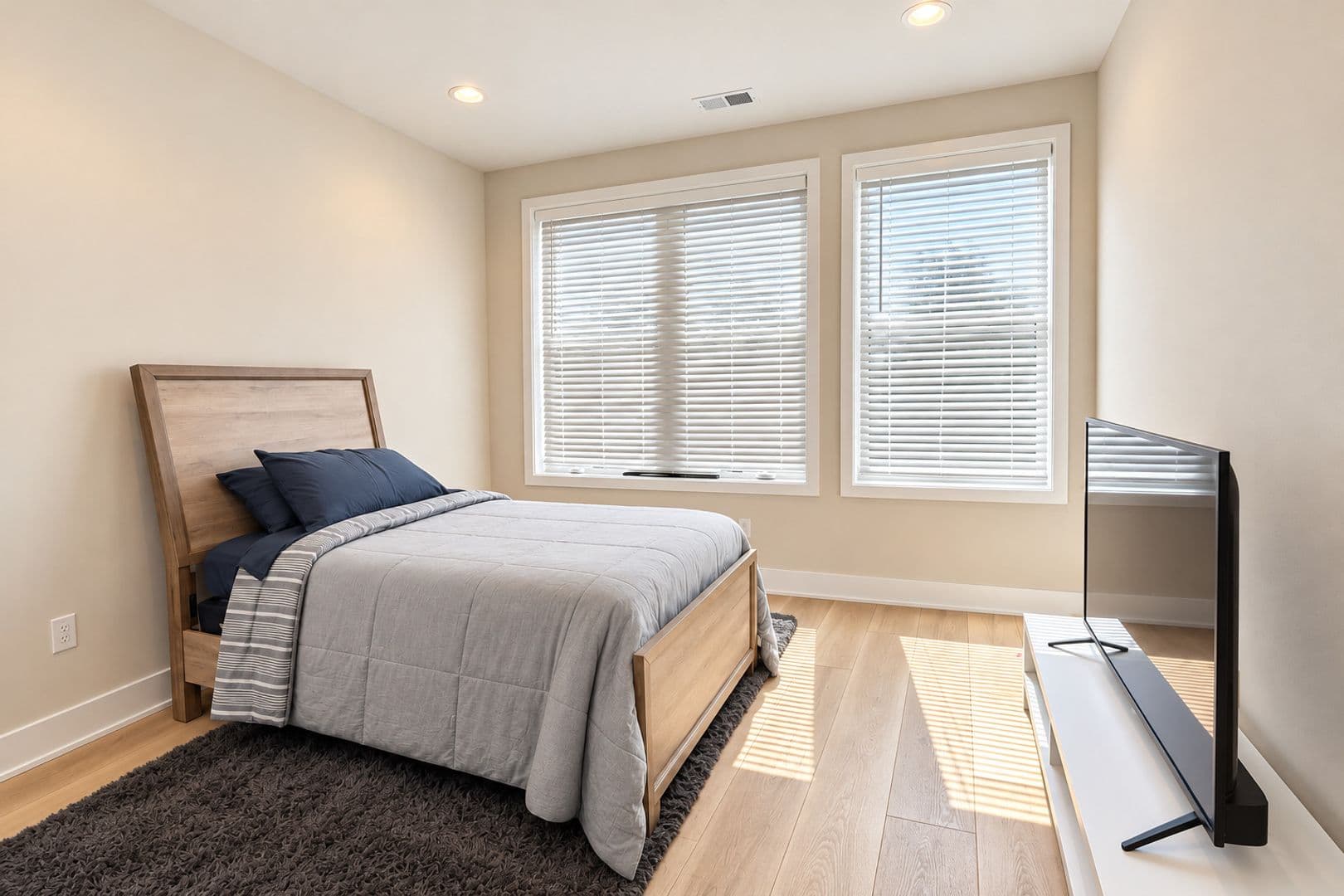 Philadelphia House: 2170 Northbank Place