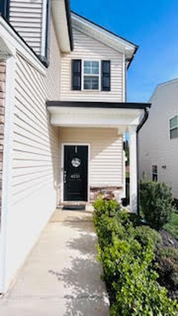 Winston-Salem House: 4231 Honeysuckle Vine Drive
