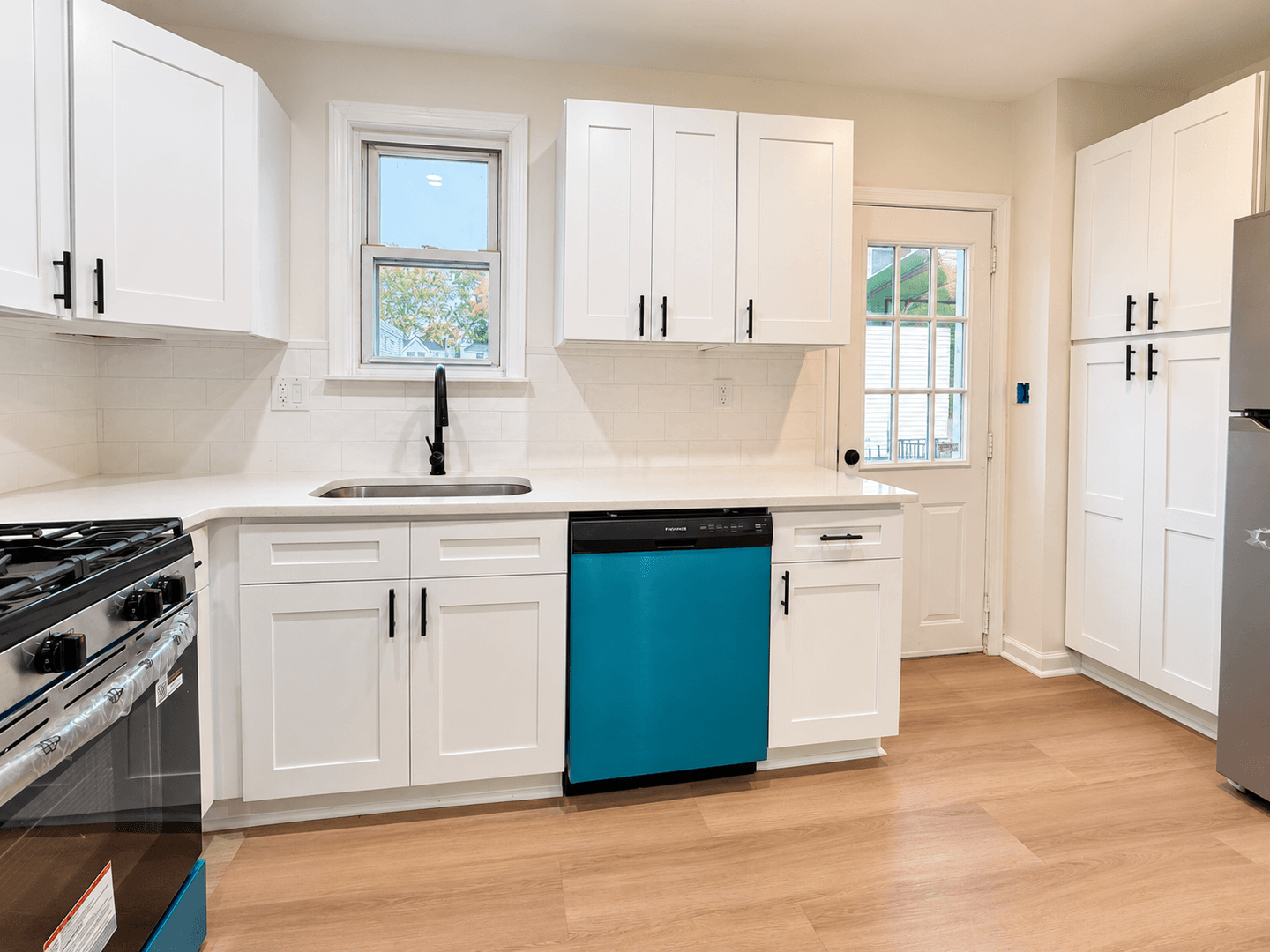 Yeadon House: 174 Fairview Ave