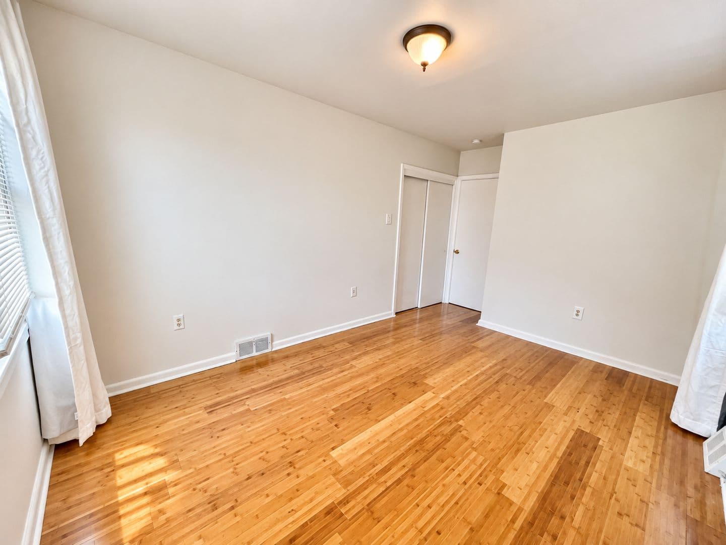 Bryn Mawr House: 238 Bailey Road