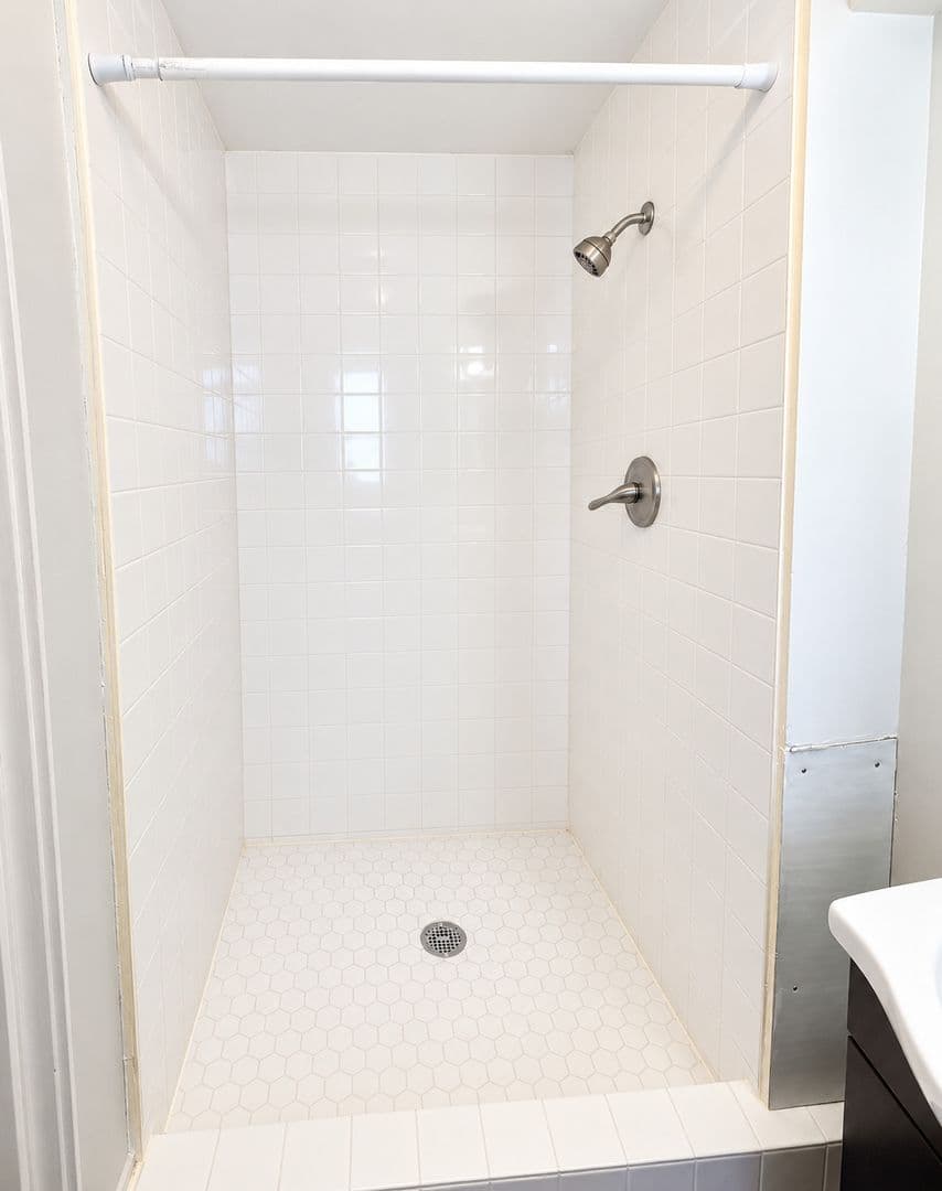 East Pittsburgh Apartment: 219 North Avenue