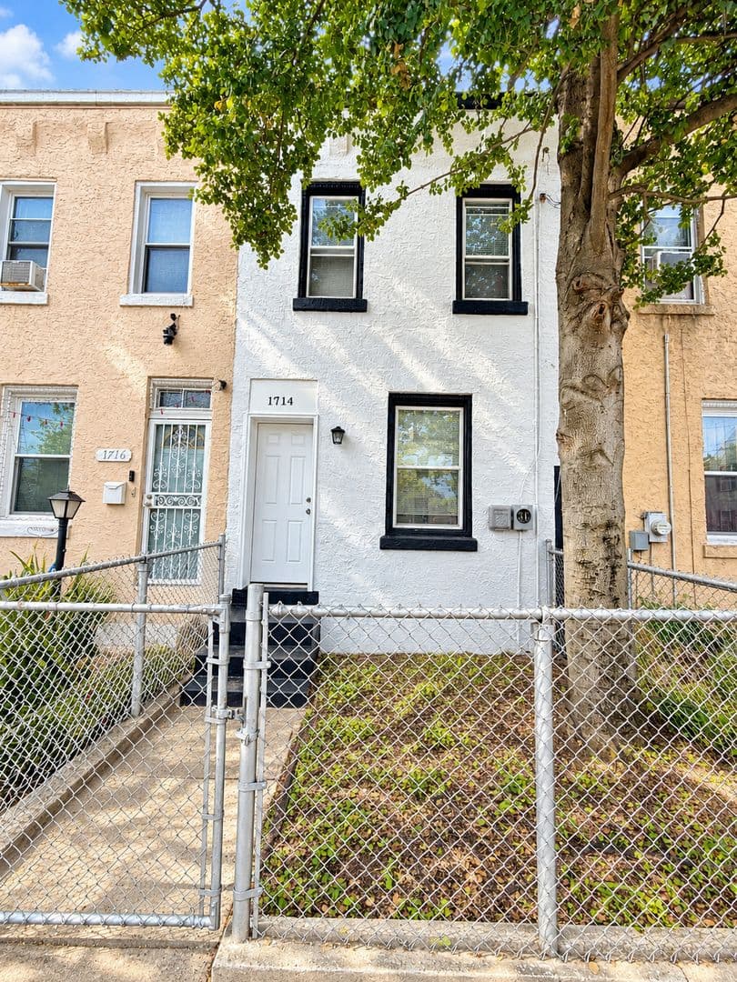 Philadelphia House: 1714 Meadow Street