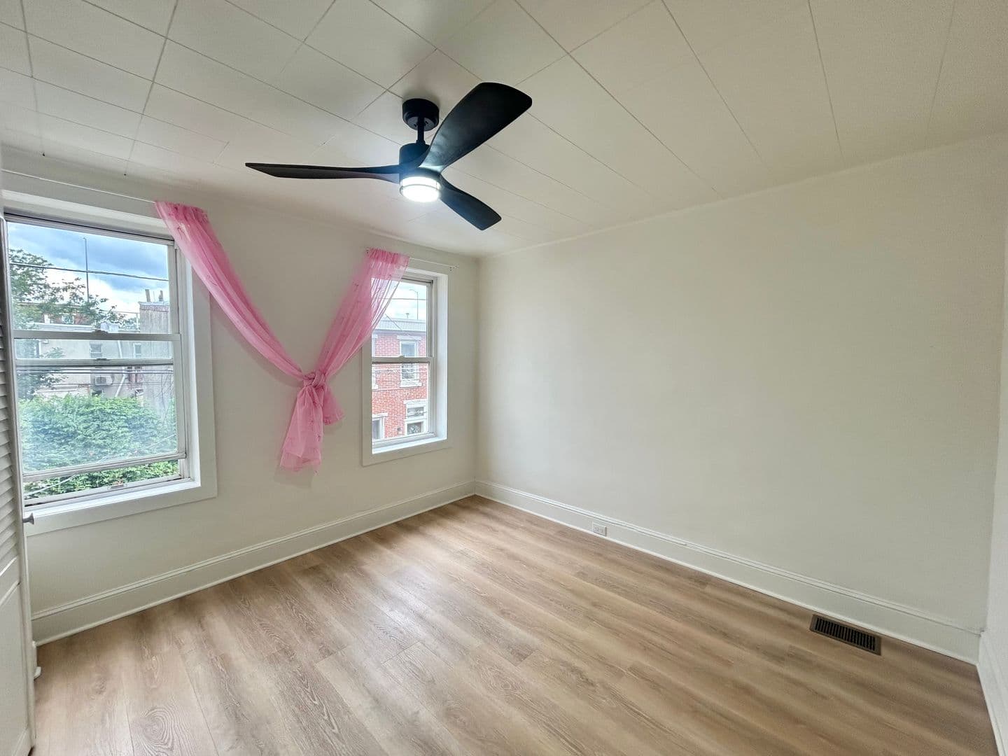 Philadelphia Townhome: 2644 Tilton St