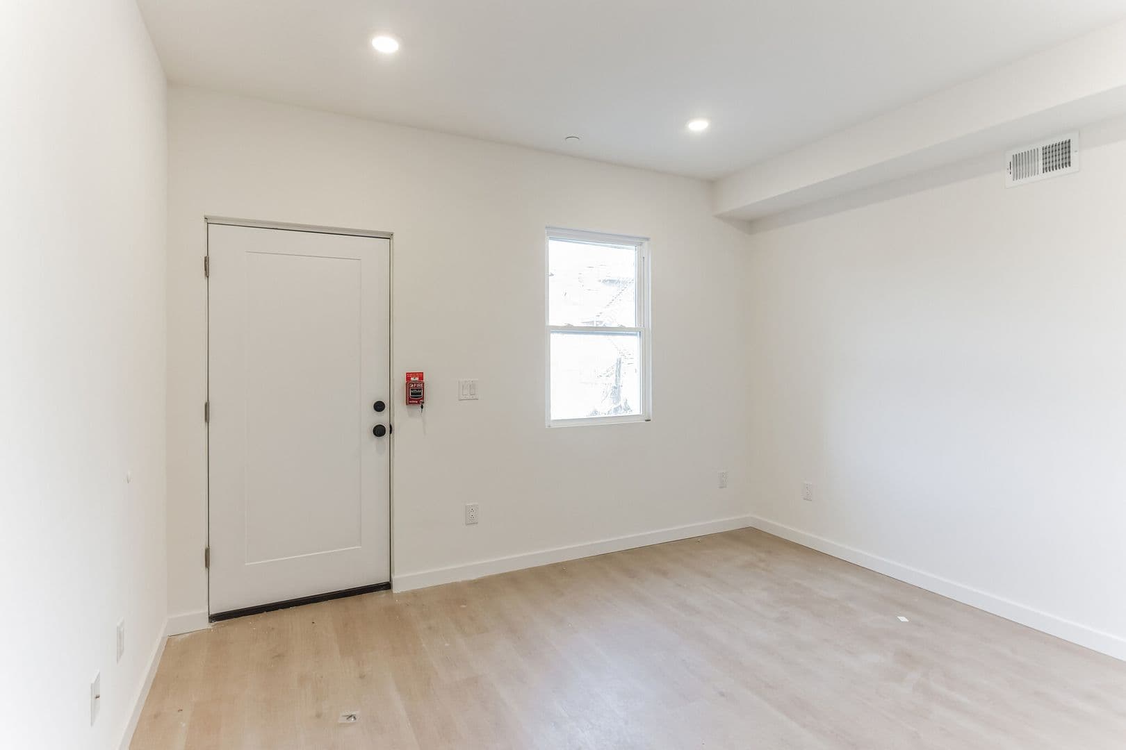 Philadelphia Apartment: 812 Holly St