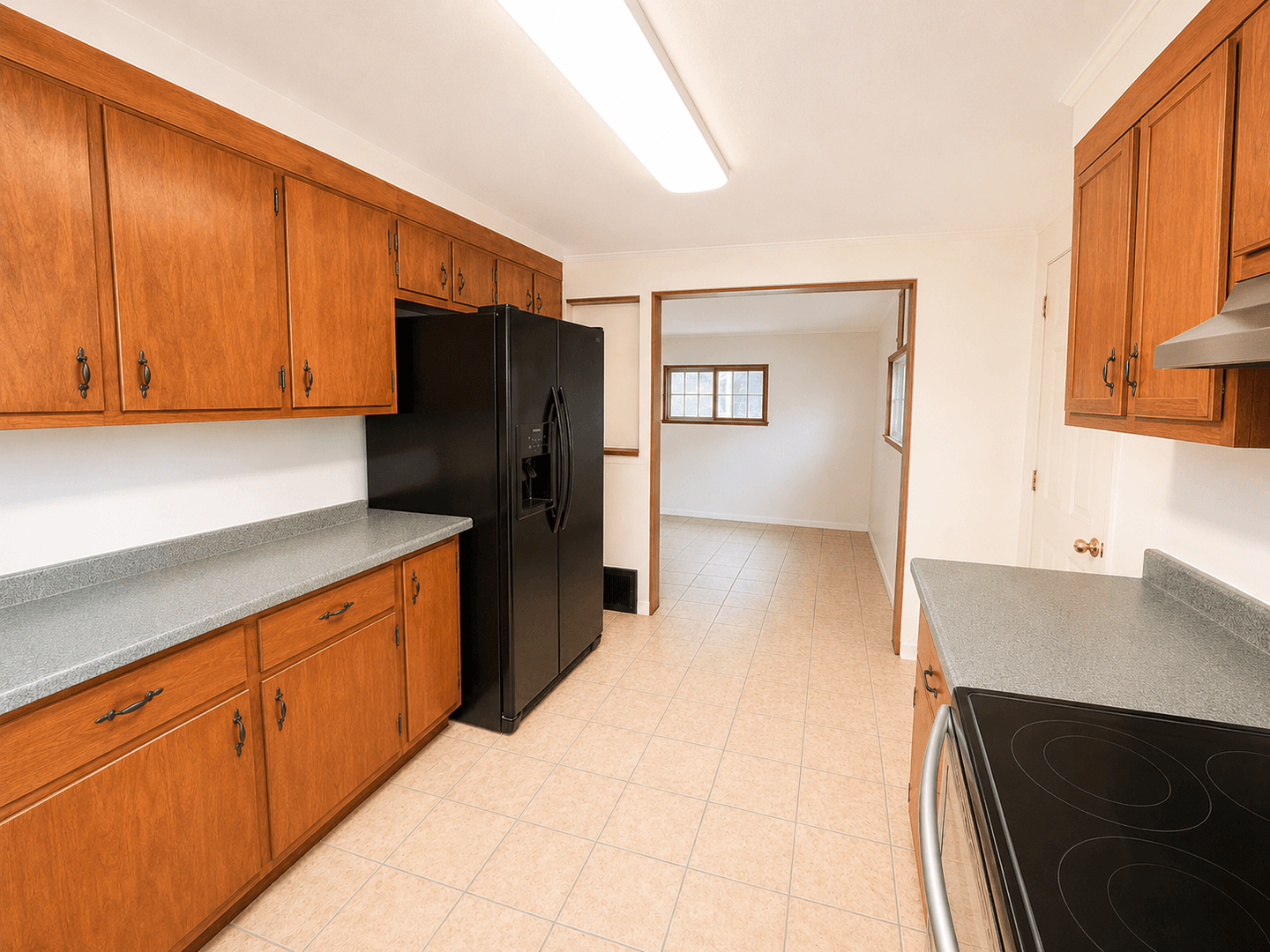 Verona House: 1445 Hulton Road