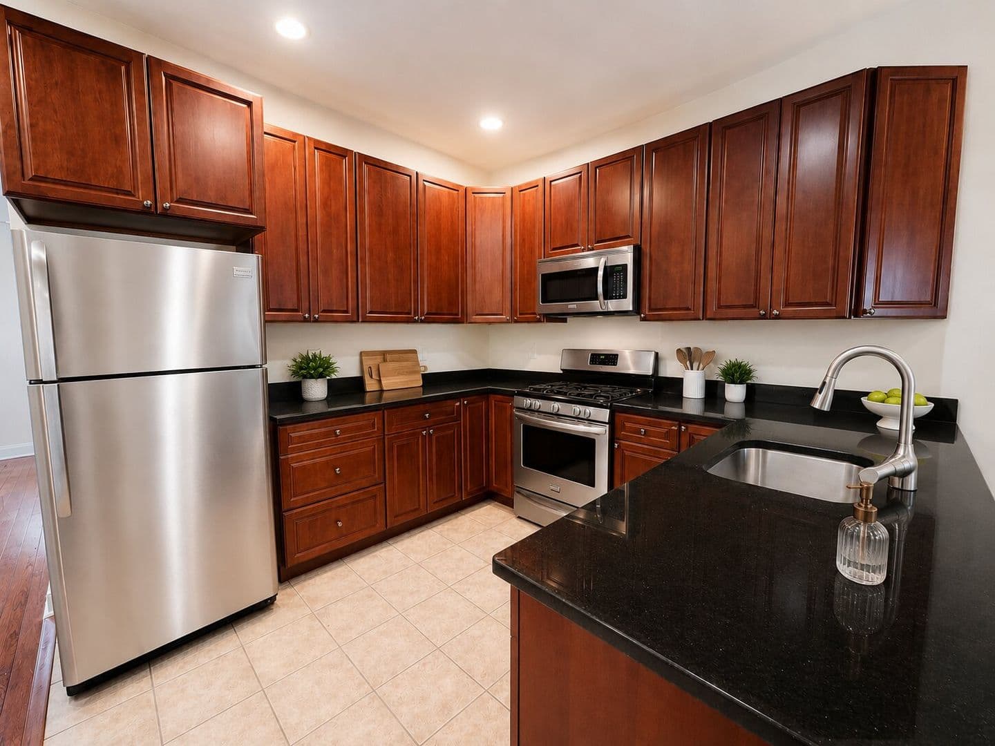 Philadelphia Apartment: 1814 N 16th St