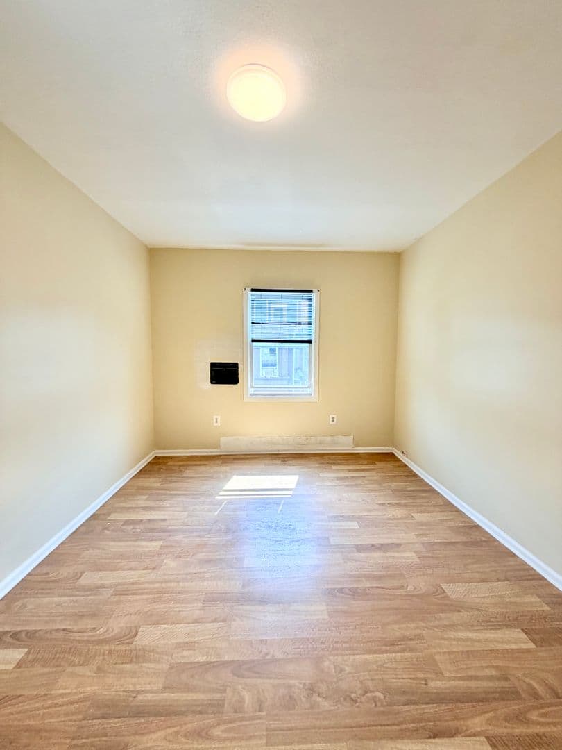 Philadelphia Apartment: 2213 N 33rd St