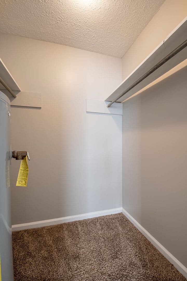 Gallatin Apartment: 1059 Woods Ferry Road