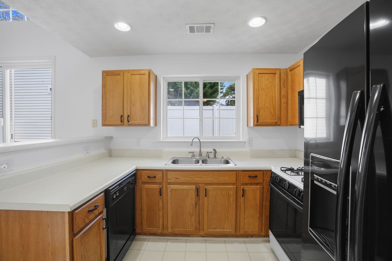 Woodstock House: 308 West Oaks Trail