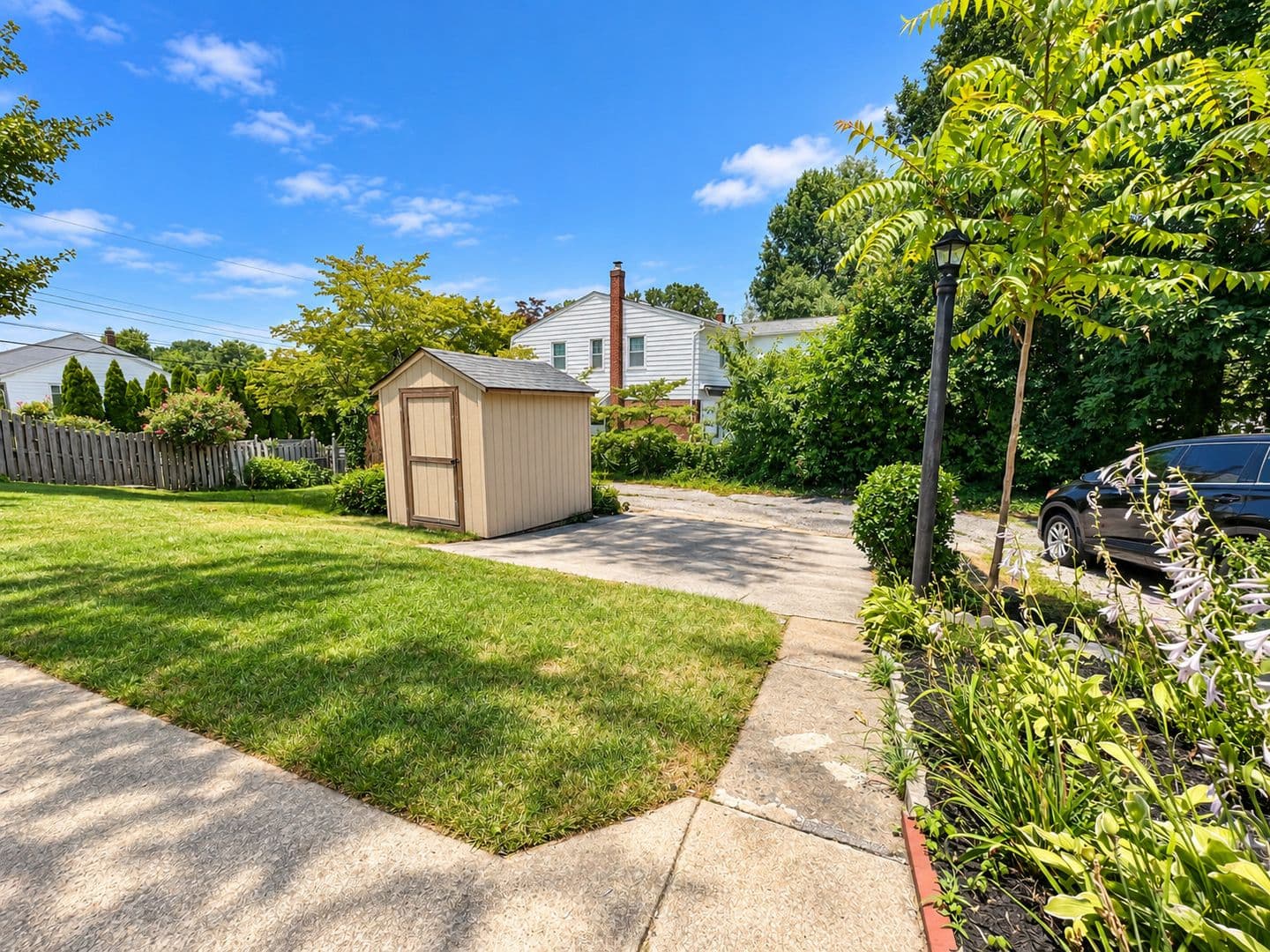 Bryn Mawr House: 238 Bailey Road