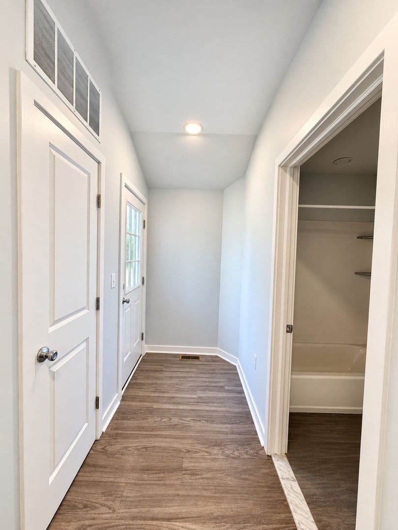Philadelphia Apartment: 2171 E Hagert Street