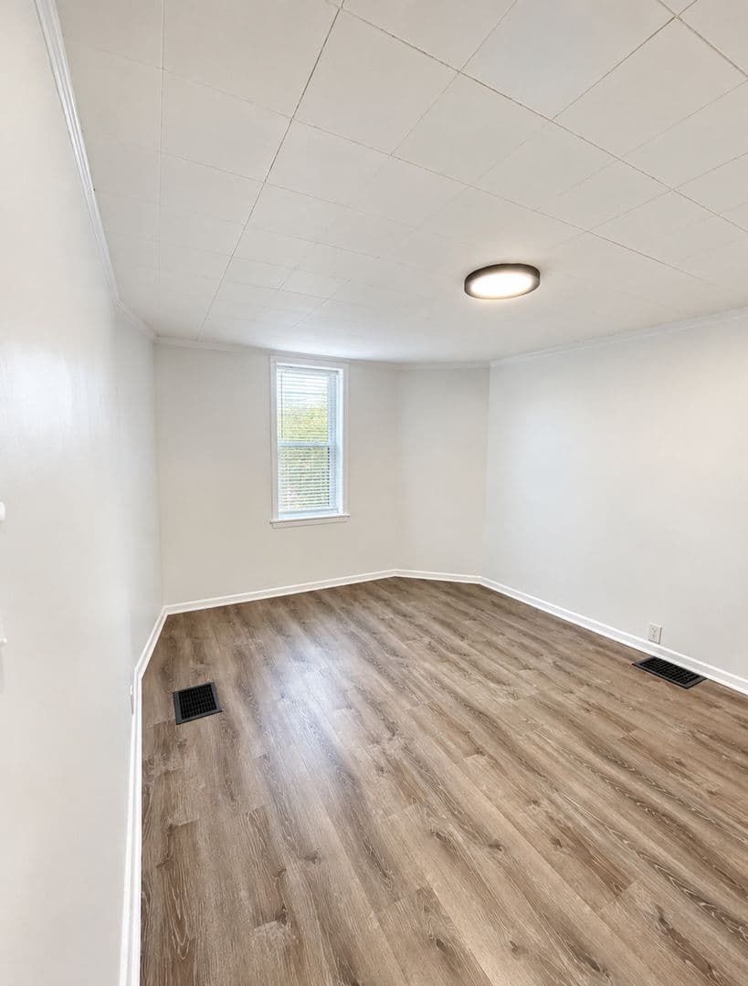 Pittsburgh Apartment: 218 Four Mile Run