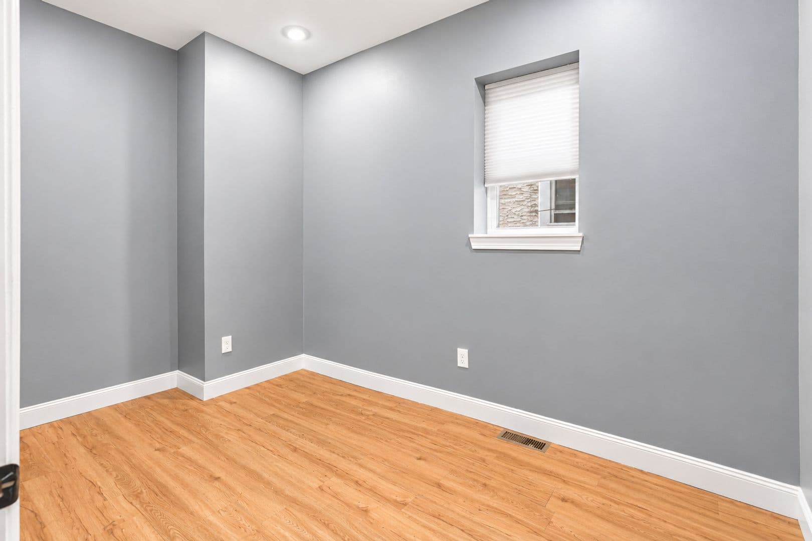 Philadelphia Apartment: 2932 West Oxford Street