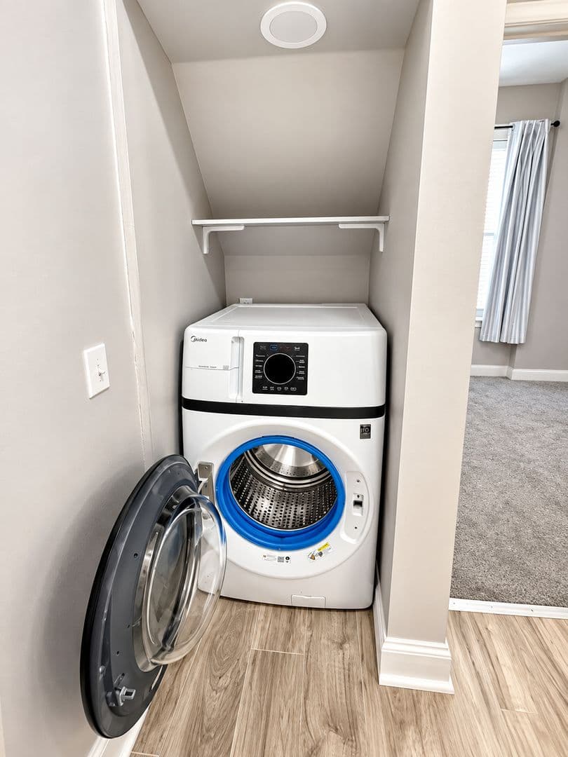 Philadelphia Apartment: 5033 Walnut Street