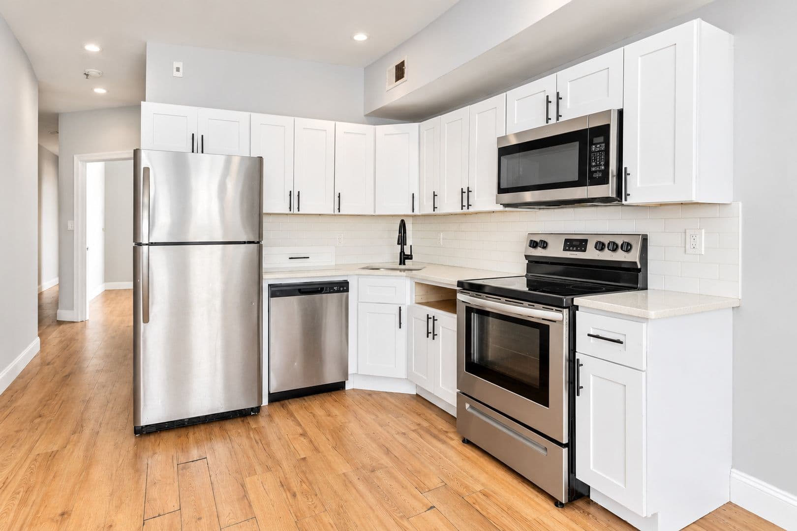 Philadelphia Apartment: 2932 West Oxford Street