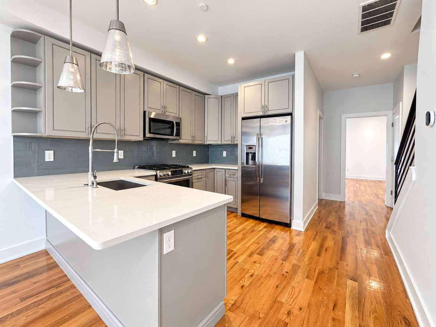 Philadelphia Apartment: 1422 Germantown Ave