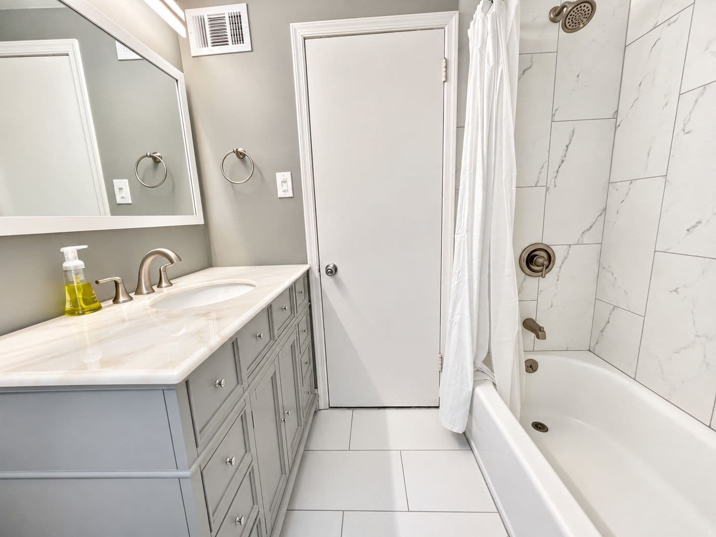 Bryn Mawr House: 238 Bailey Road