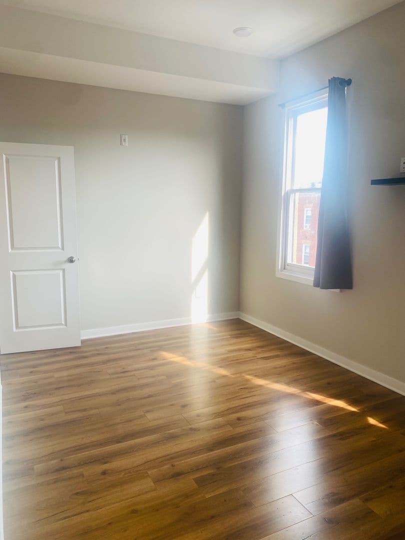 Philadelphia Apartment: 1827 W Diamond St