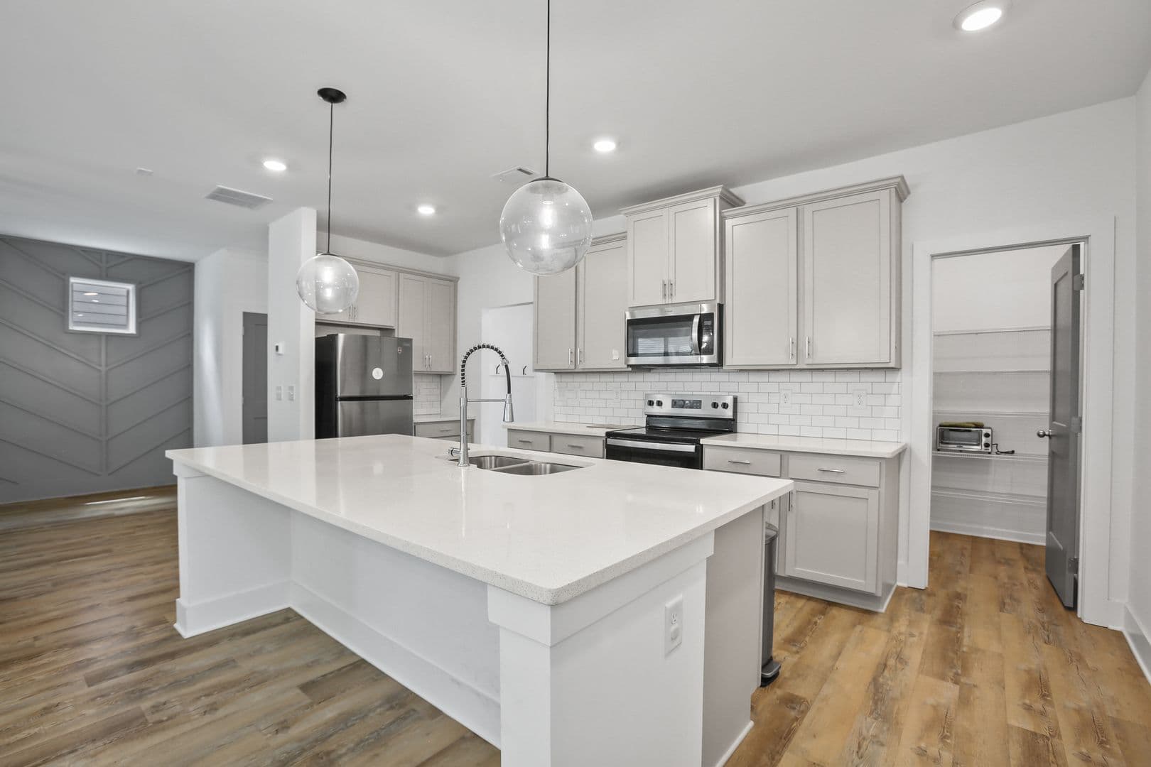 Buford House: 3411 Adler Trail
