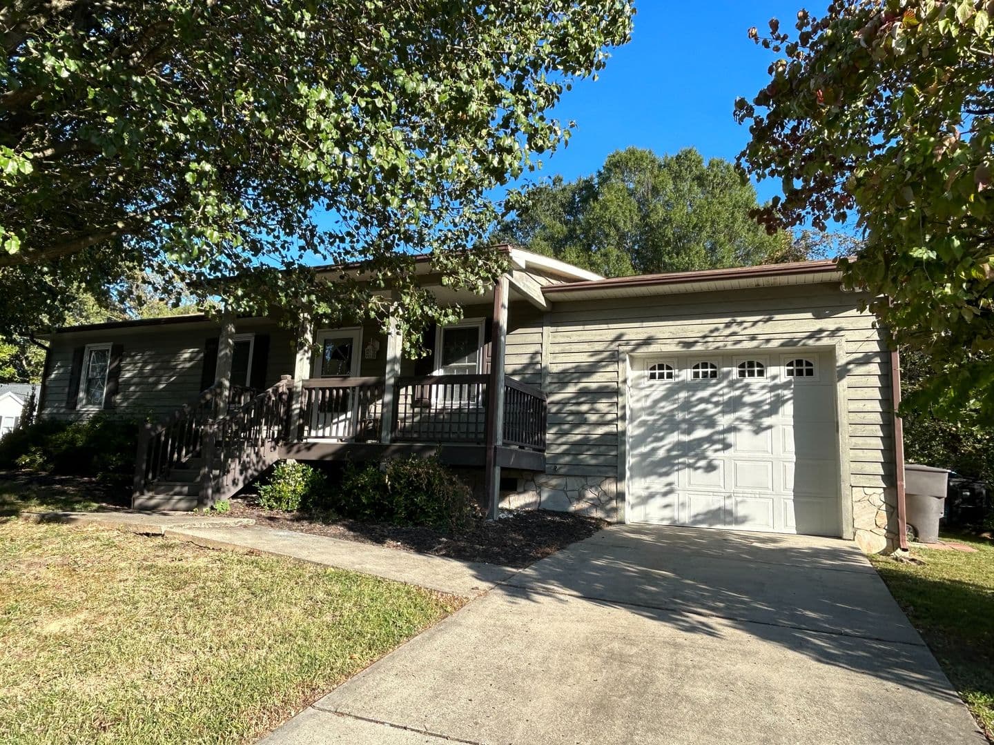 High Point House: 1108 Raleigh Ct