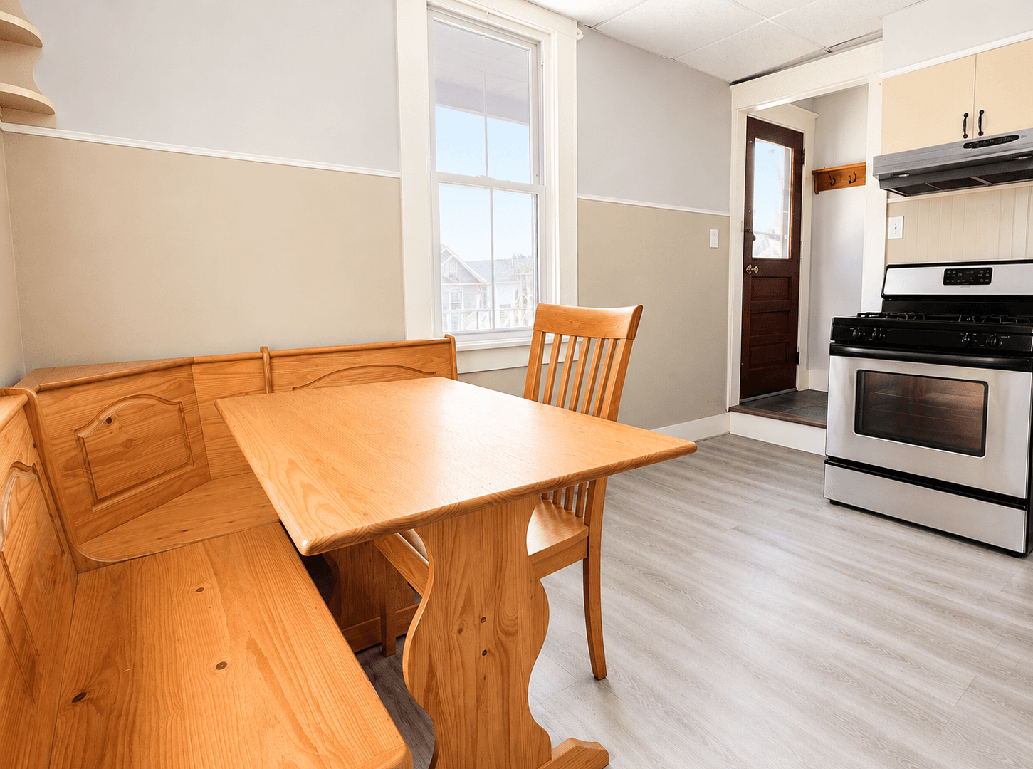 Pitcairn House: 653 5th Street
