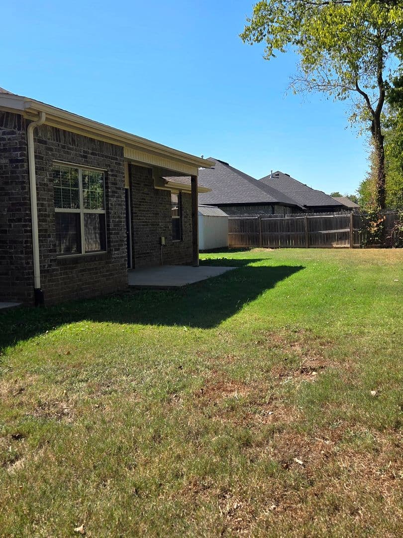 Rogers House: 2203 West Margaret Street