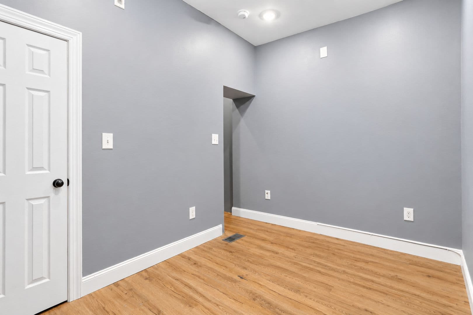 Philadelphia Apartment: 2932 West Oxford Street