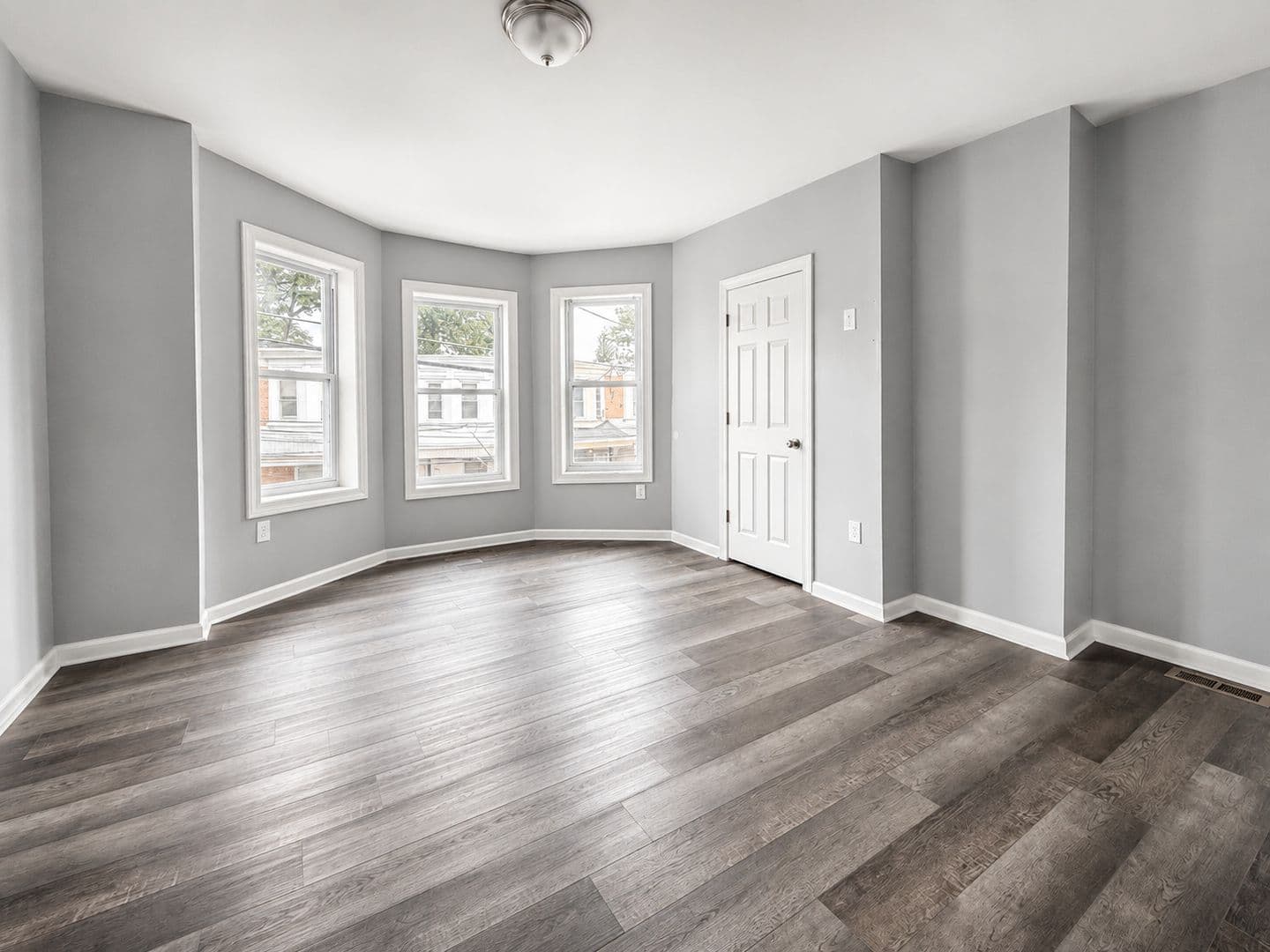 Darby House: 924 Maple Terrace