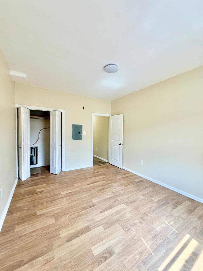 Philadelphia Apartment: 2213 N 33rd St