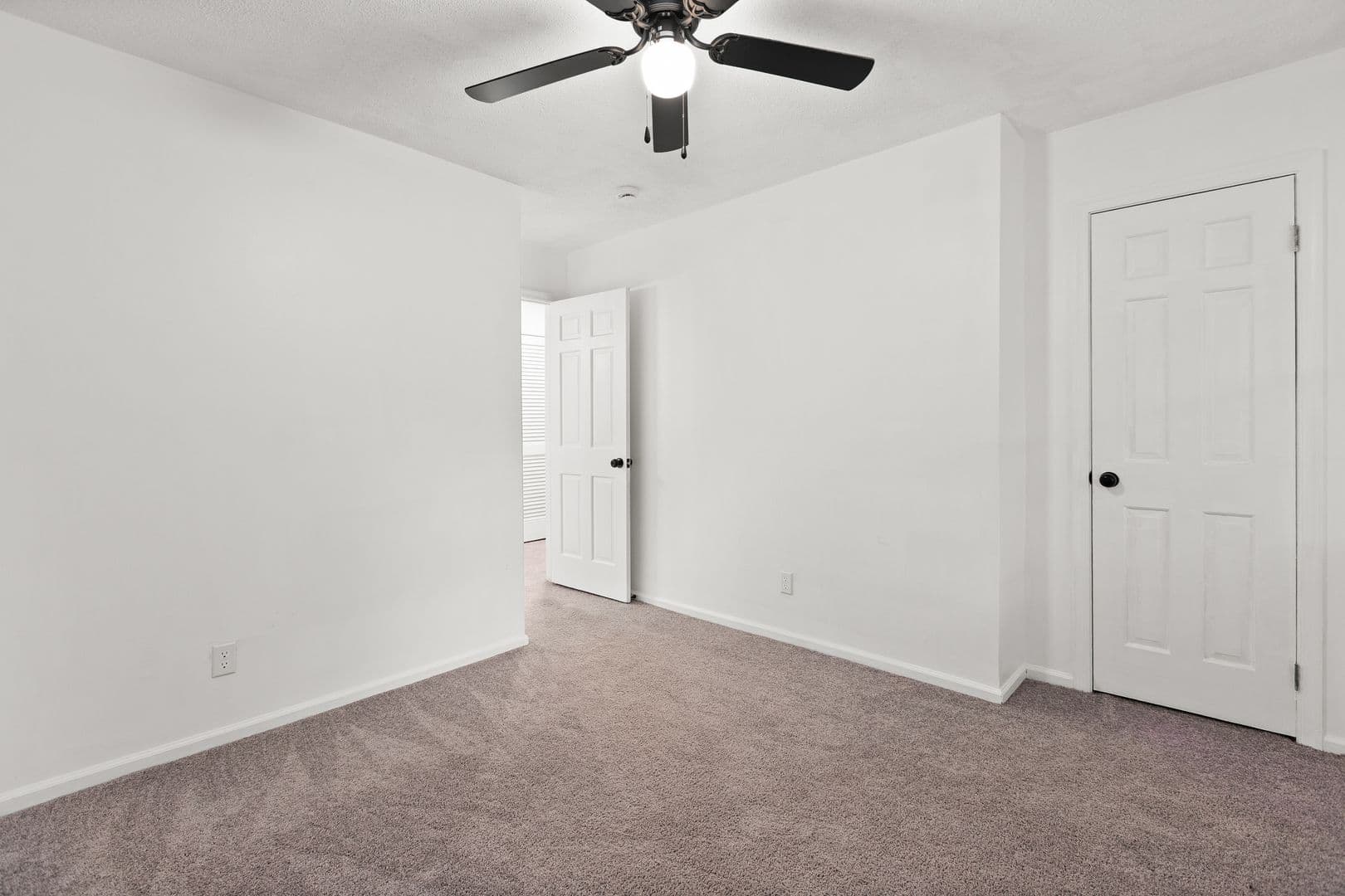 Greensboro Townhome: 1303 West Meadowview Road