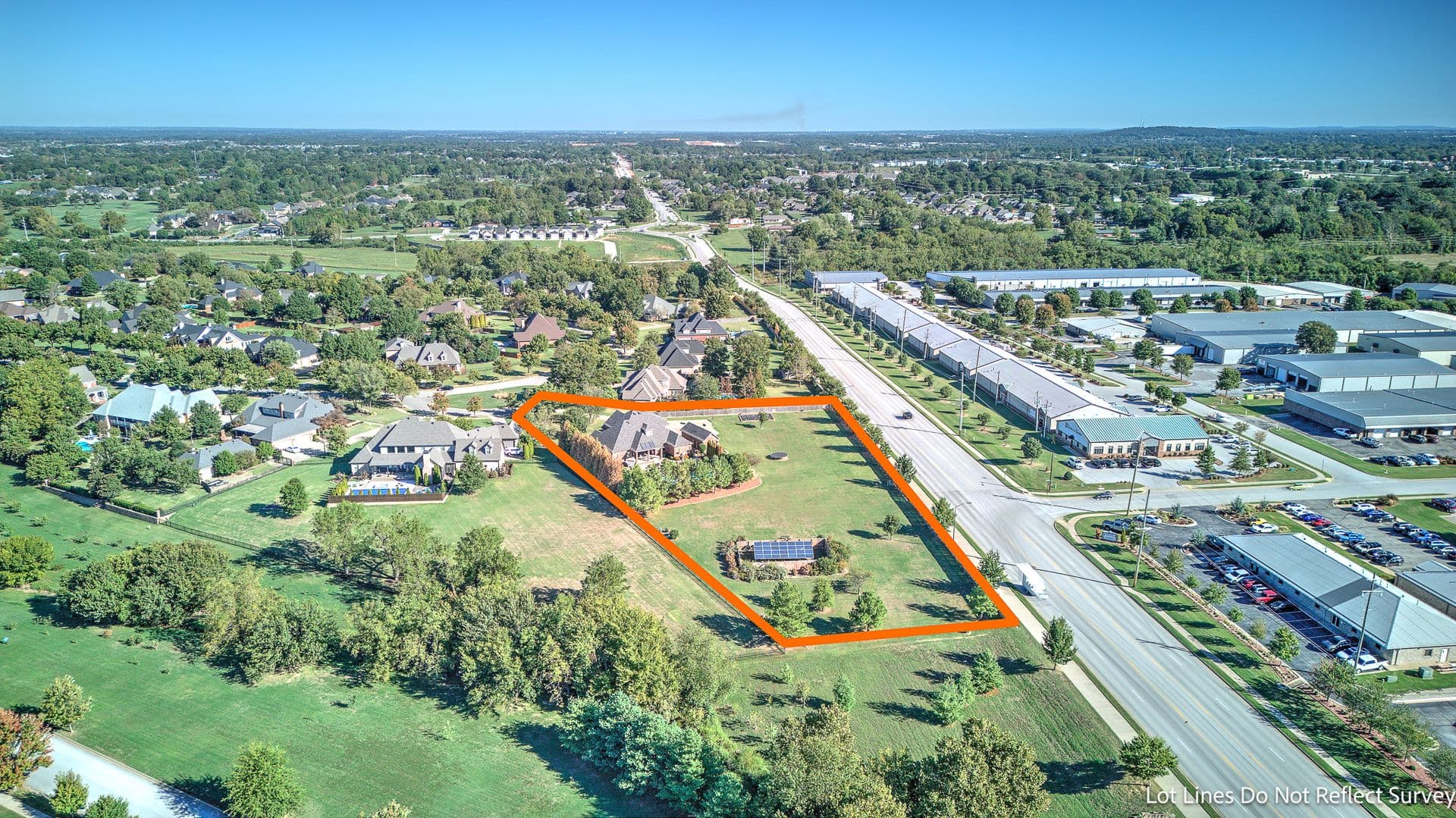Springdale House: 6482 Wells Cir