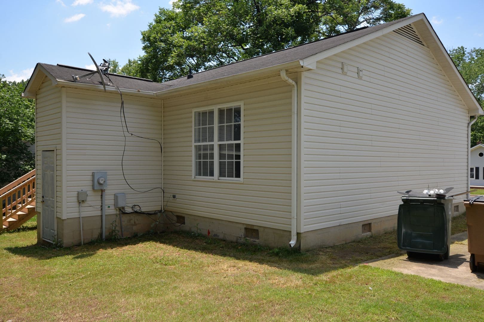 Greensboro House: 1715 Rainbow Drive