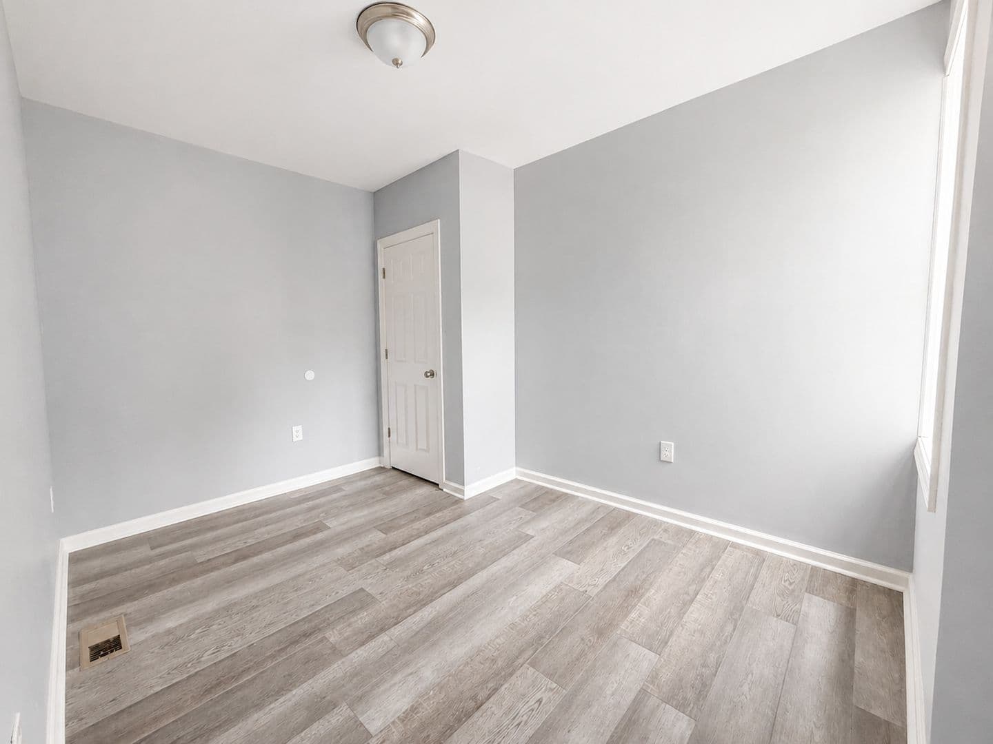 Darby House: 924 Maple Terrace