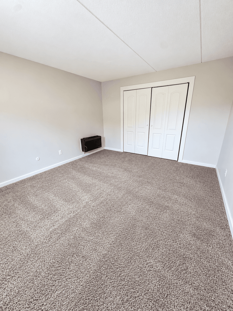 Carnegie Apartment: 711 Cubbage Street