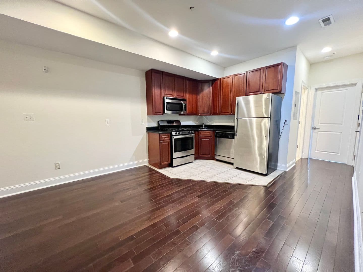 Philadelphia Apartment: 1928 North 17th Street