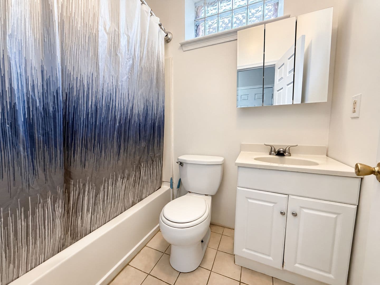 Philadelphia House: 6118 N Broad St