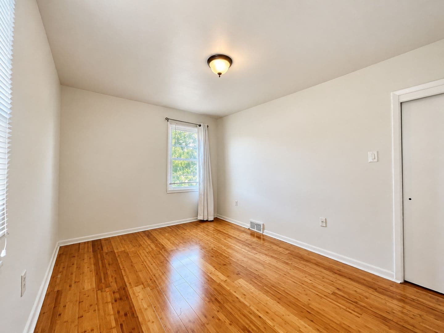 Bryn Mawr House: 238 Bailey Road