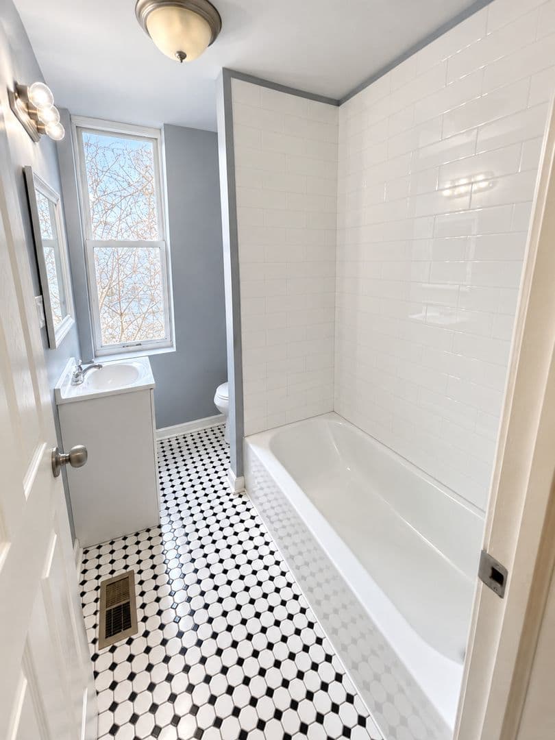 Philadelphia Townhome: 2739 West Montgomery Avenue