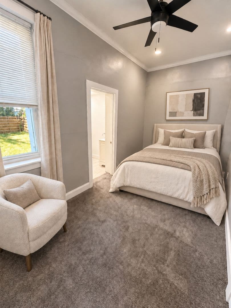 Philadelphia Apartment: 5031 Walnut Street