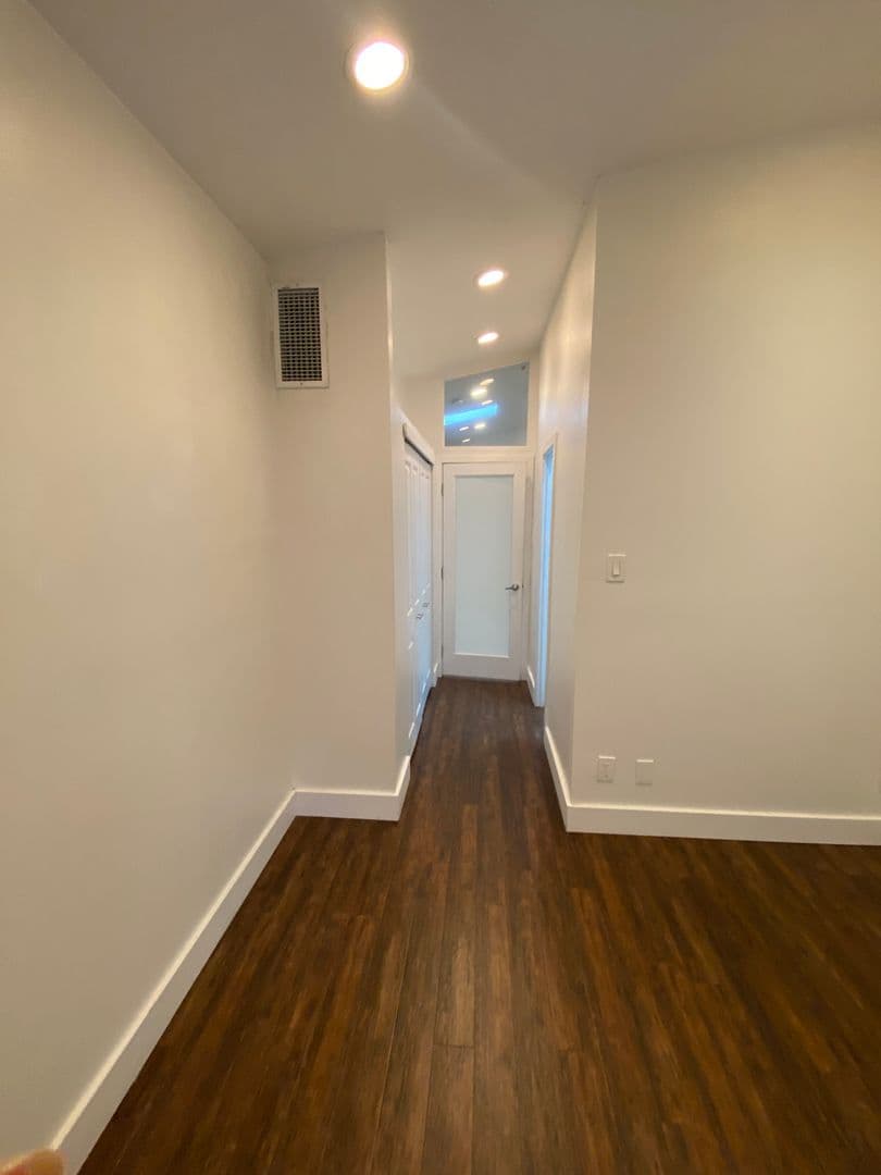 Philadelphia House: 142 North 2nd Street