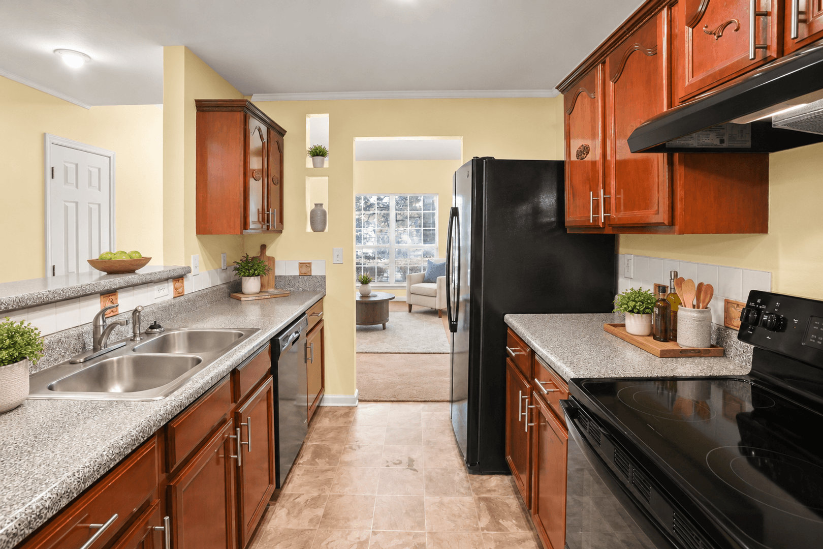 Union City House: 4633 Raven Wood Loop (AOF)