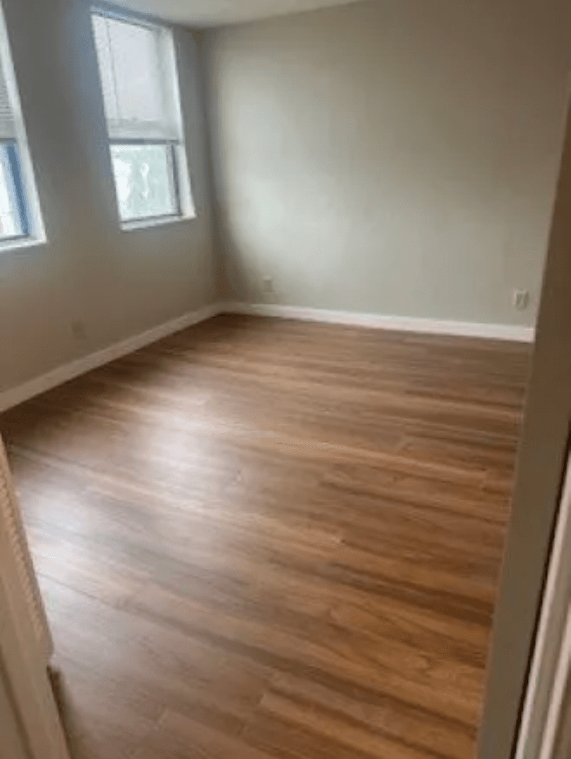 McKees Rocks Apartment: 321 Ella Street