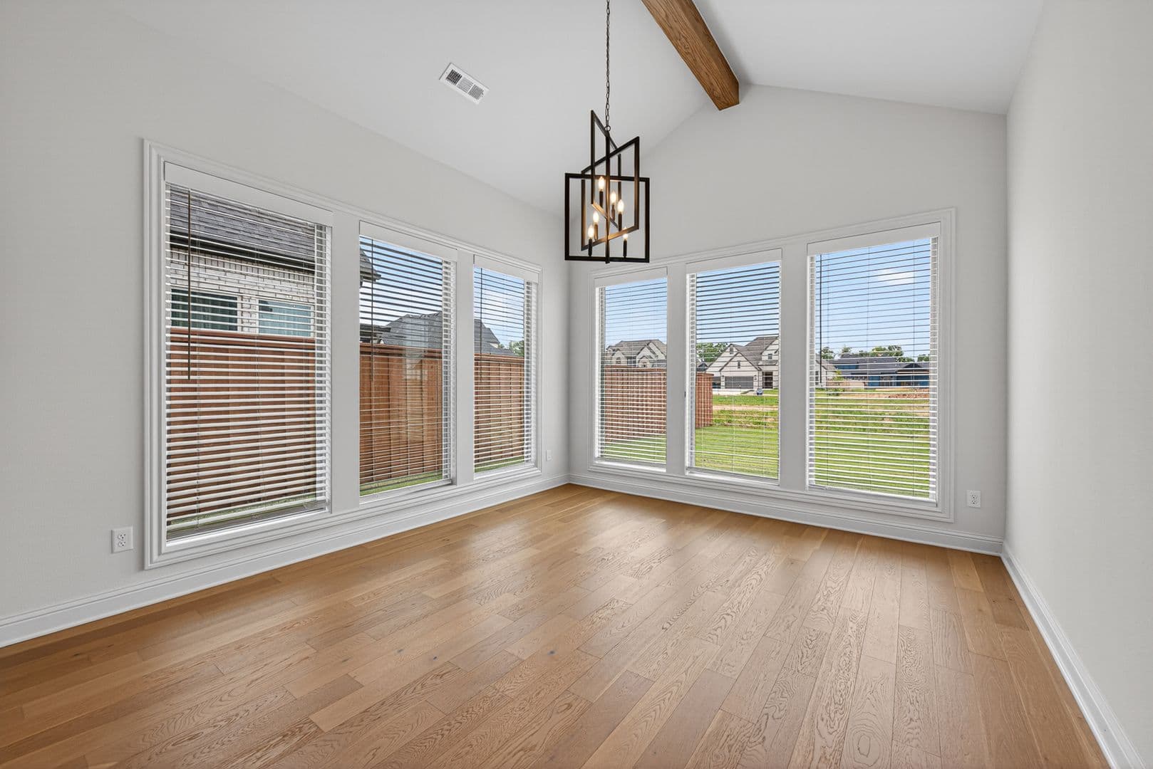 Bentonville House: 8900 W Comet Dr