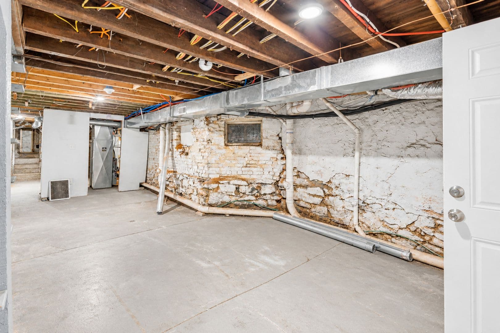 Philadelphia Apartment: 2932 West Oxford Street