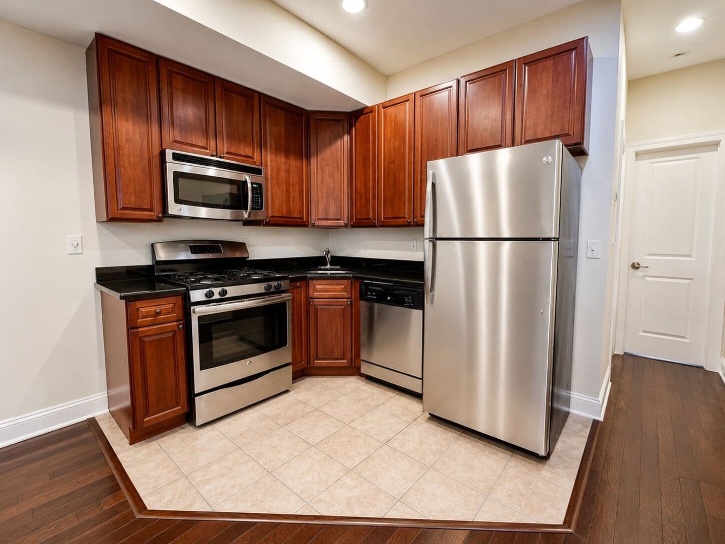 Philadelphia Apartment: 1814 N 16th St
