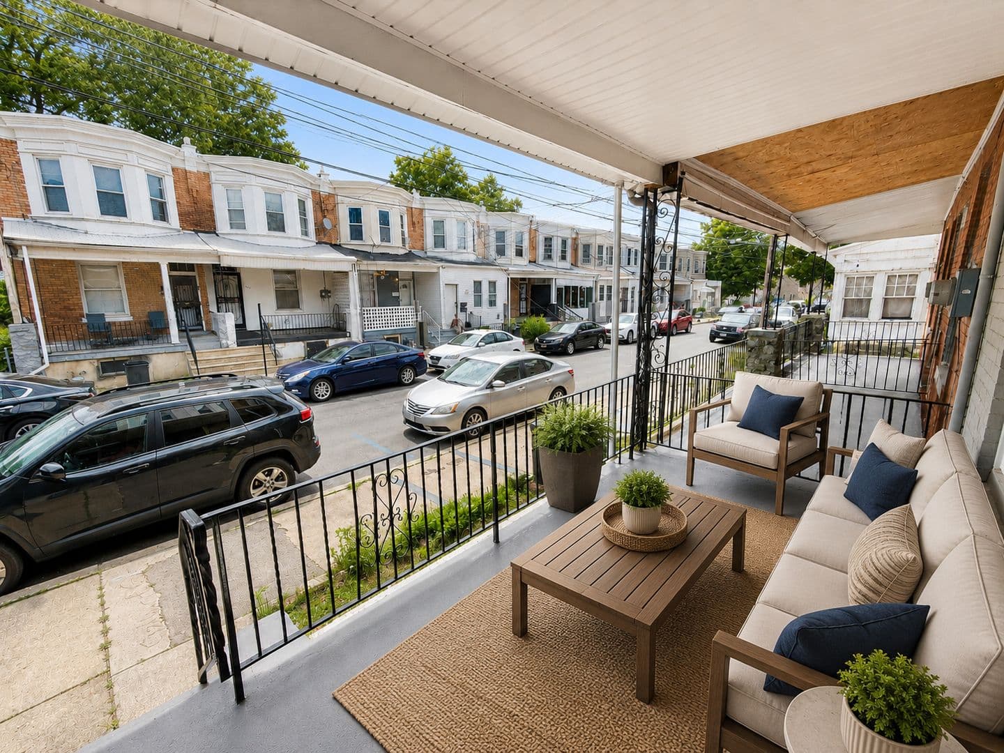 Darby House: 924 Maple Terrace