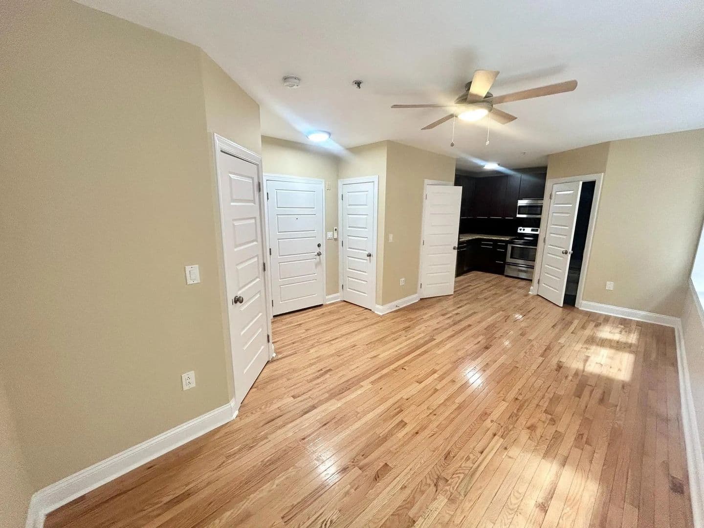 Philadelphia Apartment: 319 W Chelten Ave