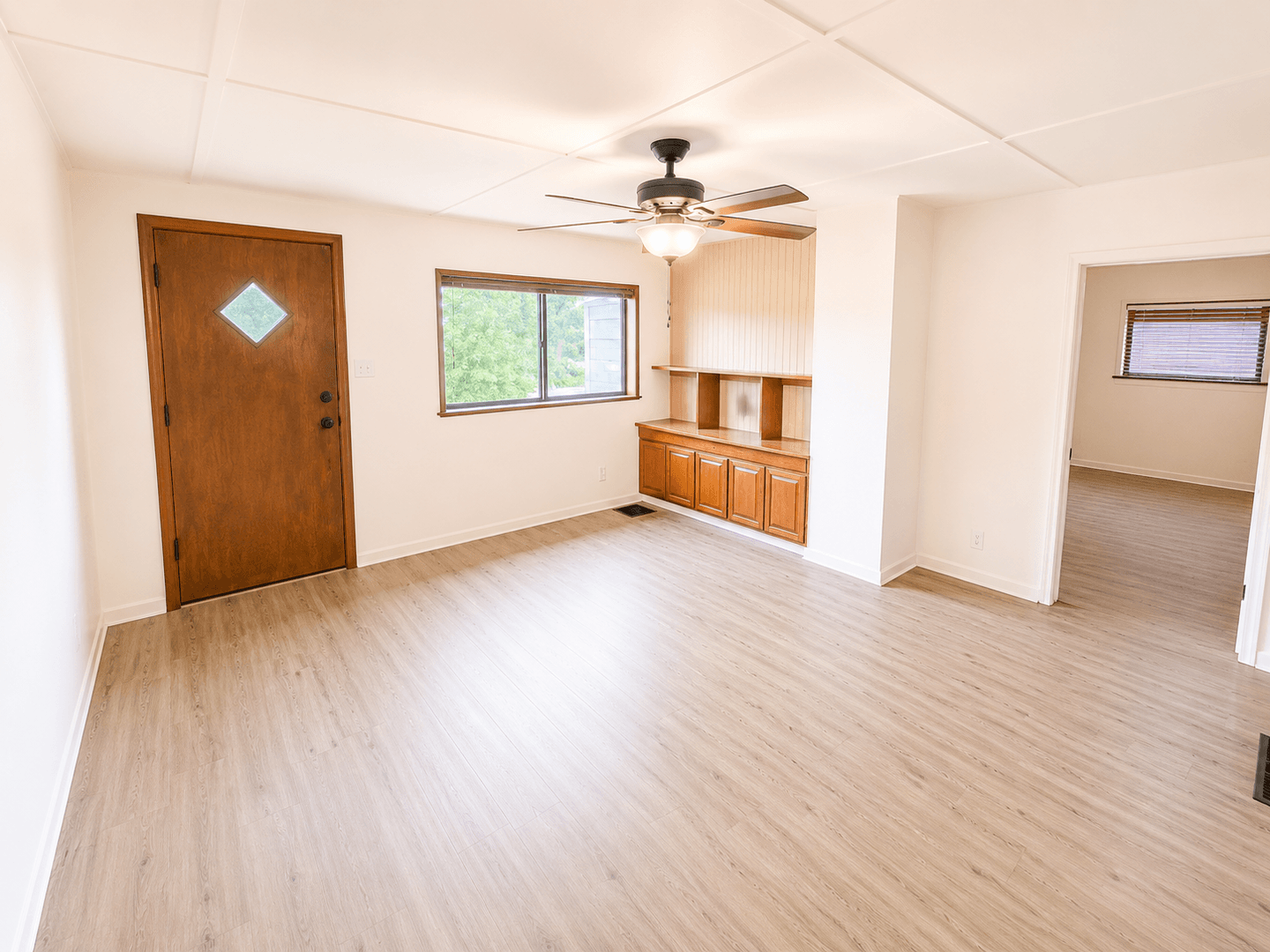 Verona House: 1445 Hulton Road